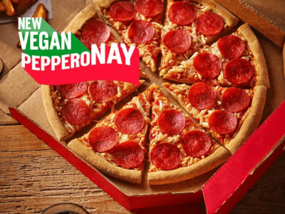 Dominos's-Pizza-vegane-Peperoni-Pizza