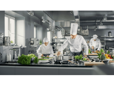 köche in der küche