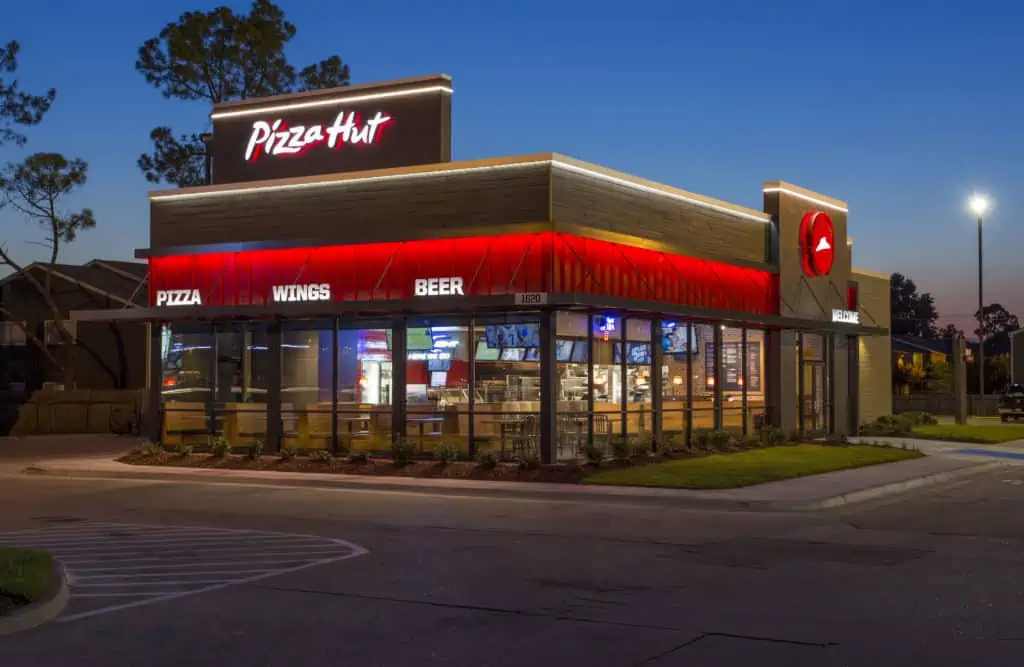 pizza hut restaurant